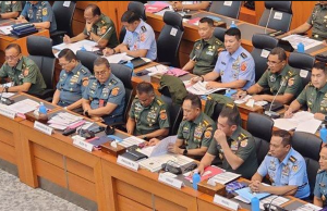 인니, 군인 겸직 가능 관료직 확대…시민단체 “민주주의 위기”