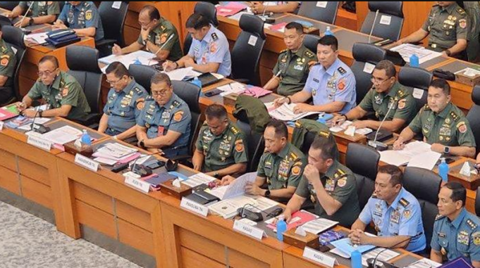 해외 언론, 인도네시아 군(TNI) 법 개정 ‘이중 기능 회귀’ 우려 표명