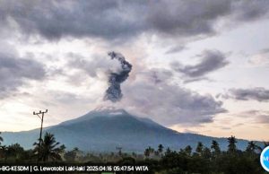 르워토비 화산 재분화, 경보 최고 단계 ‘위험’ 격상