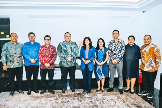 ▲메우탸 하피드 디지털통신부 장관과 마이크로소프트(MS) 관계자는 클라우드 컴퓨팅 역량 강화와 인공지능(AI) 생태계 구축을 위해 17억 달러 투자 공식 발표. 2025.4.21. 사진 디지털통신부