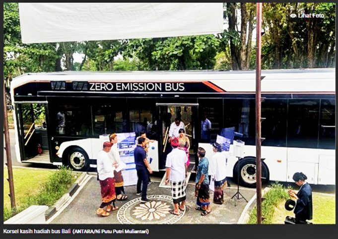 대한민국, 발리 ‘청정 에너지’ 노력에 감사… 전기 버스 10대 증정