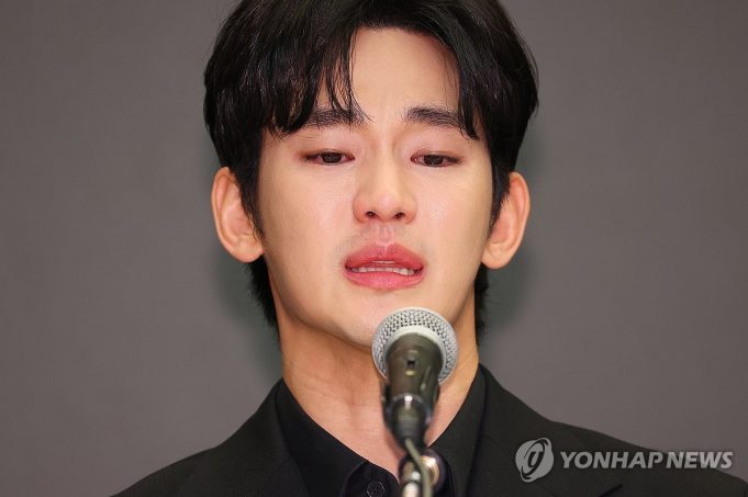 (풀영상) 김수현 “故김새론 미성년자 때 교제 안해…”