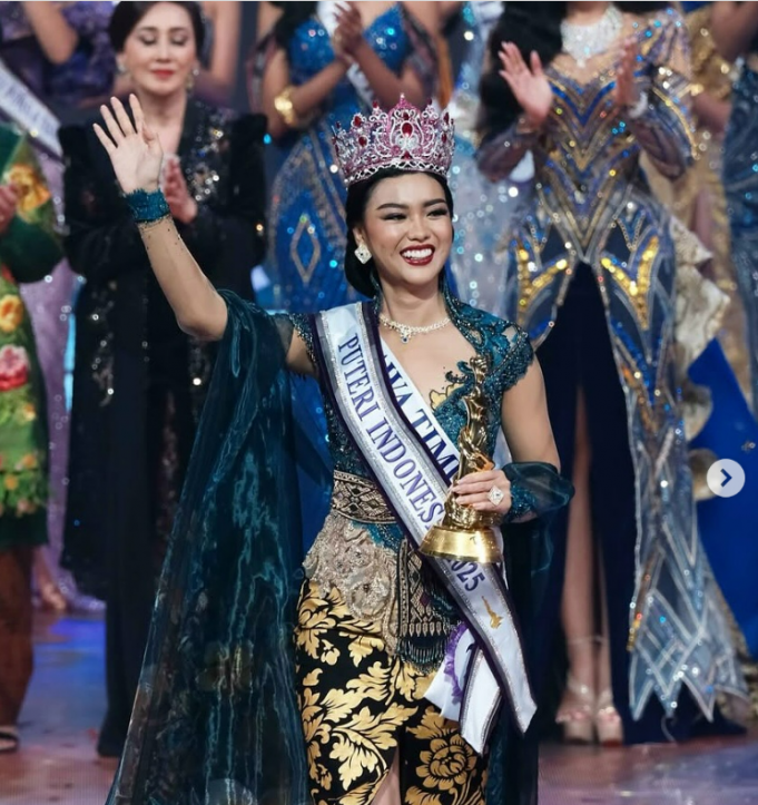 바뉴왕이 출신 피르스타, 2025 푸트리 인도네시아 왕관 차지