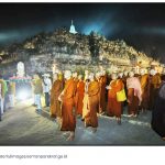 보로부두르 사원에서 매년 열리는 부처님 오신 날 와이삭(Waisak) 축제