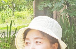 시) 타국에서 살아간다는 것은