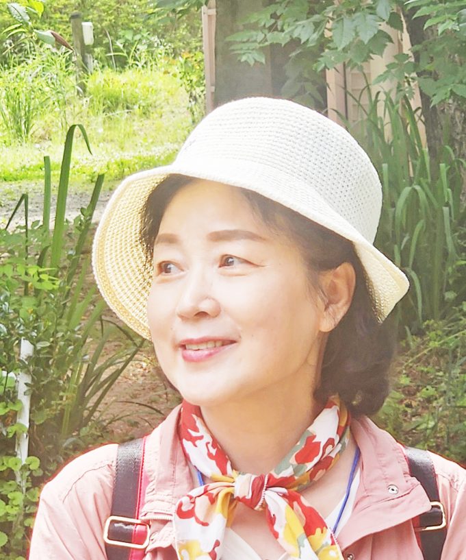 시) 타국에서 살아간다는 것은