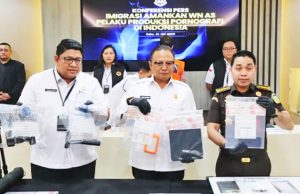 이민국, 포르노 유포 혐의로 외국인 체포