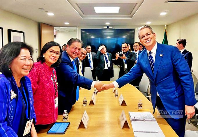 인니, 관세부과 이틀 앞두고 美와 340억달러 구매·투자 MOU