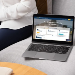 인도네시아 이민국 비자 및 체류 허가 신청 확인 안내. 사진 이민국