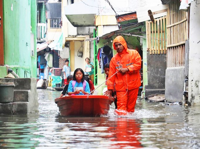 자카르타 재난청, ‘슈퍼문’ 영향 5월 초까지 북부 해안 침수 ‘주의보’