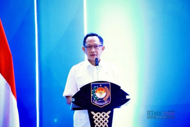 티토 카르나비안 내무부 장관 Menteri Dalam Negeri Tito Karnavian