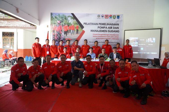 한-인니 산림협력, 산불진화대 역량강화 위해 현장 기술교육 실시