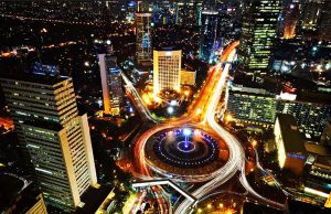 자카르타의 밤이 달라진다 수디르만-탐린 ‘차 없는 밤’ 시범 운영