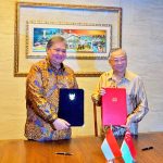 ▲아일랑가 하르타르토 인도네시아 경제조정부 장관과 간킴용 싱가포르 부총리 겸 통상산업부 장관이 양국간 장관급 회의를 주재하고 있다. 6월 15일 싱가포르. 사진 경제조정부