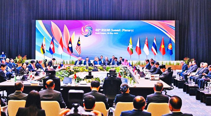 中, ‘관세폭탄’ 맞은 아세안에 “함께 아시아 부흥시키자”