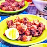 북수마트라 지역 대표 음식인 카로식 돼지고기 구이(Babi Panggang Karo) 사진