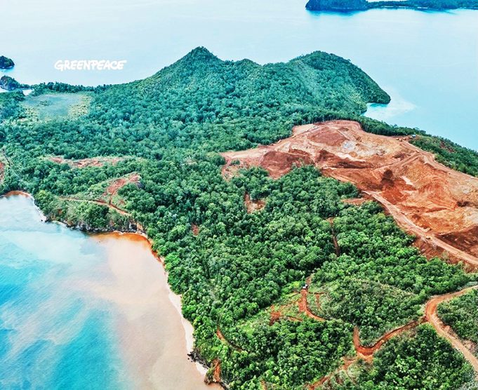 프라보워, 라자암팟 니켈 광산 4곳 허가 전격 취소