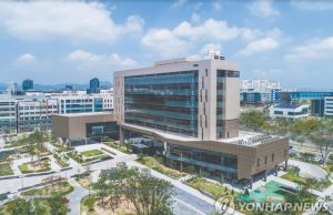 “해외 공공장소 핸드폰 충전단자·공짜 와이파이 쓸때 해킹주의”