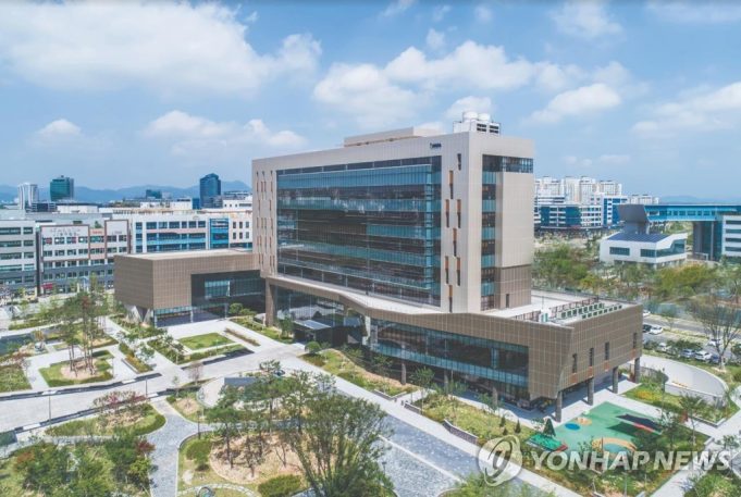 “해외 공공장소 핸드폰 충전단자·공짜 와이파이 쓸때 해킹주의”