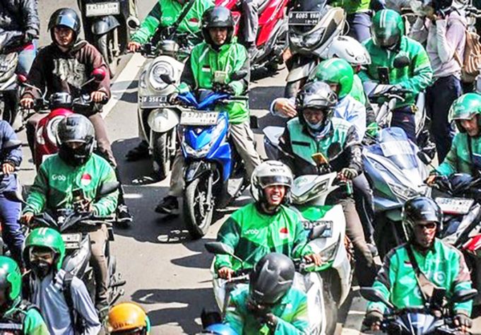 정부, 온라인 오토바이 택시 요금 최대 15% 인상 추진