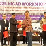 수마테라 공과대학교(Institut Teknologi Sumatera, ITERA)의 이 뇨만 푸게그 아랸타 총장과 서울대 녹색바이오과학기술연구원장. 2025.7.24