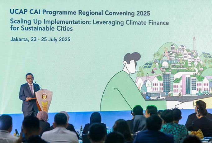 프라모노 주지사, 자카르타의 녹색 도시 전환 의지 재확인