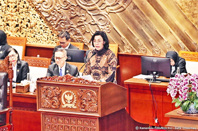 스리 물야니 인드라와티(Sri Mulyani Indrawati) 재무부 장관, 국회 예산위원회(Badan Anggaran DPR RI)와의 합동 회의