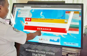 필리핀 민다나오섬 동쪽서 규모 7.4 강진…쓰나미 경보 발령