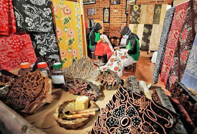 10월 2일은 바틱의 날 : 인도네시아의 혼이 깃든 직물, 세계를 수놓다