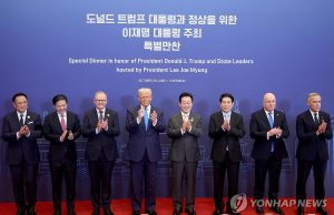 트럼프 “韓핵추진잠수함 건조 승인…美필리조선소에서 건조”