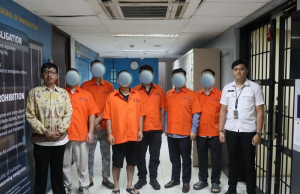 북자카르타 유흥업소 급습… 체류 허가 위반 외국인 43명 무더기 검거