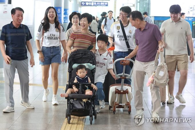 인도네시아 동포들, “연락 좀 자주 해라”는 부모님 애정 소리…다른 이들은 어떨까?