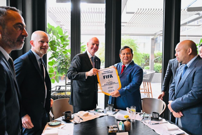 프라보워-FIFA 회장, 인도네시아 축구 발전 협력 강화