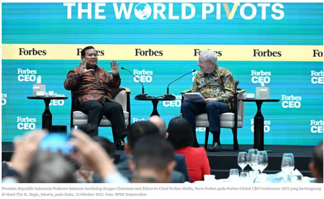 프라보워 대통령은 자카르타 세인트레지스 호텔에서 열린 '2025 포브스 글로벌 CEO 컨퍼런스'에 참석해 ‘지성의 만남(A Meeting of Minds)’ 대담하고 있다. 2025.10.15