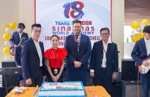 SWA 개교 18주년: 흔들림 없이, 비할 데 없이, 멈추지 않고