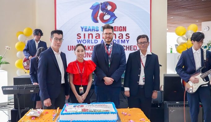 SWA 개교 18주년: 흔들림 없이, 비할 데 없이, 멈추지 않고