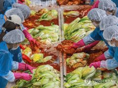 ‘온기 가득’…전국 곳곳서 열린 김장 나눔 행사