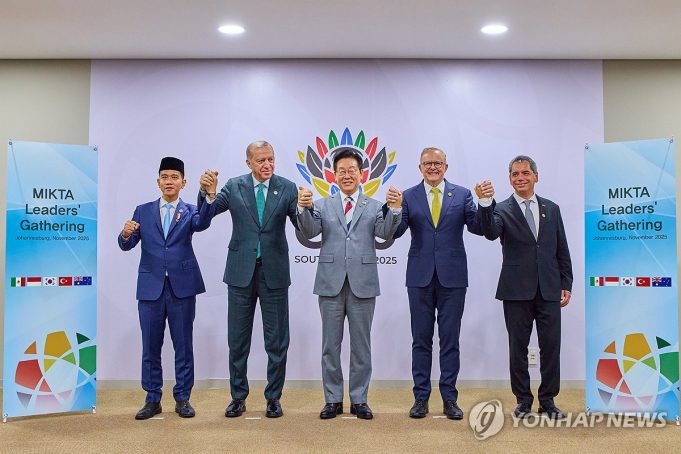 이재명 대통령, 한-믹타 정상회동… 기브란 부통령 만나