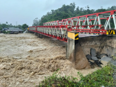 프라보워, 홍수 중 성지순례 떠난 군수에 격노 “군인이라면 탈영, 즉시 해임하라”