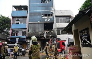 인니 자카르타서 7층짜리 건물에 불…임신부 포함 22명 사망