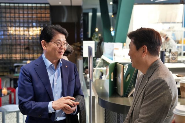 AKR20251210038500030_01_i_P4