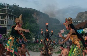 발리 경찰, 음란물 촬영 英 유명 배우 등 외국인 4명 입건