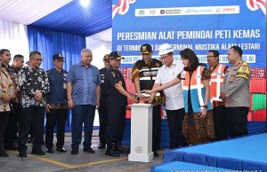 재무부, 탄중 프리옥 항구에 최첨단 관세 시스템 도입