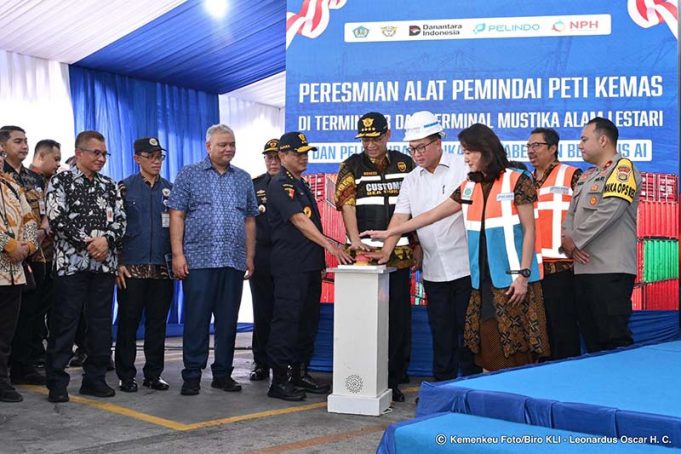 재무부, 탄중 프리옥 항구에 최첨단 관세 시스템 도입