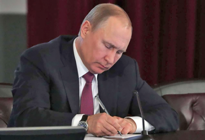 푸틴, 수마트라 홍수 참사에 애도… “조속한 피해 복구 기원”