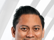 하원, 프라보워 대통령 조카 토마스 지완도노를 중앙은행 부총재로 공식 임명