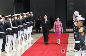 하원의장, 우원식 국회의장 영접… 전략적 협력 및 이주 노동자 보호 강화