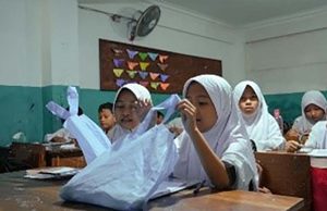 라마단 무료 급식 부실 논란… 영양청 “실제 식재료 예산은 8천~1만 루피아”