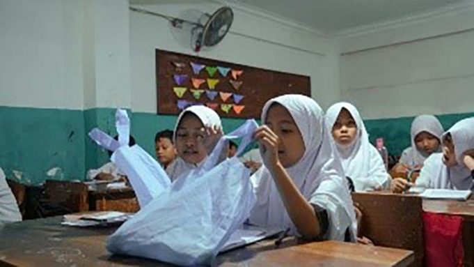 라마단 무료 급식 부실 논란… 영양청 “실제 식재료 예산은 8천~1만 루피아”