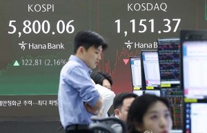 5800 넘긴 코스피…코스닥은 하락세